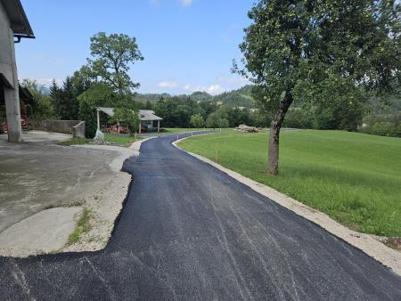 Kregarjevo_asfaltirano cestišče (7)